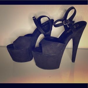 Pleaser heels